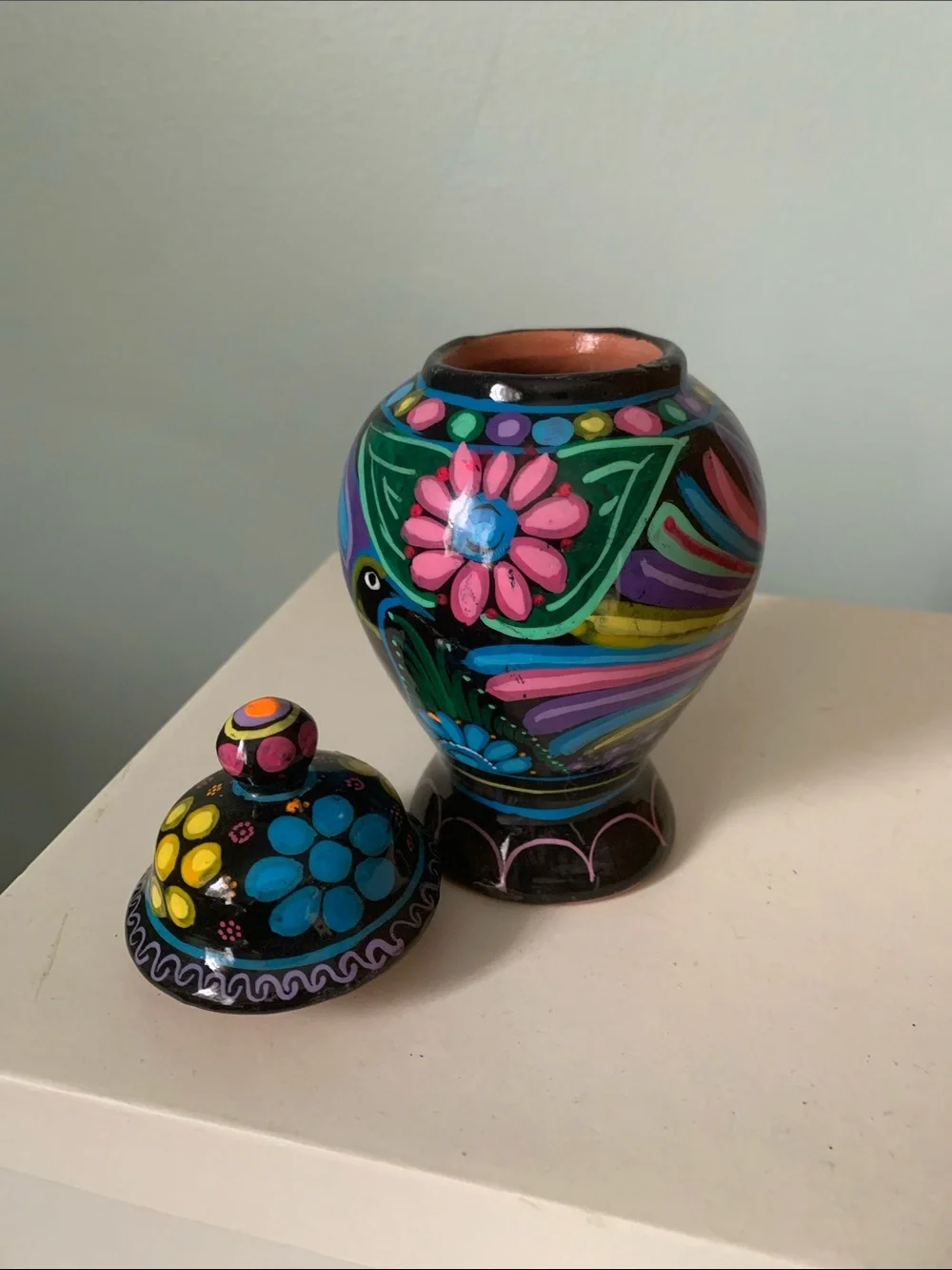 N/A vibrant hand